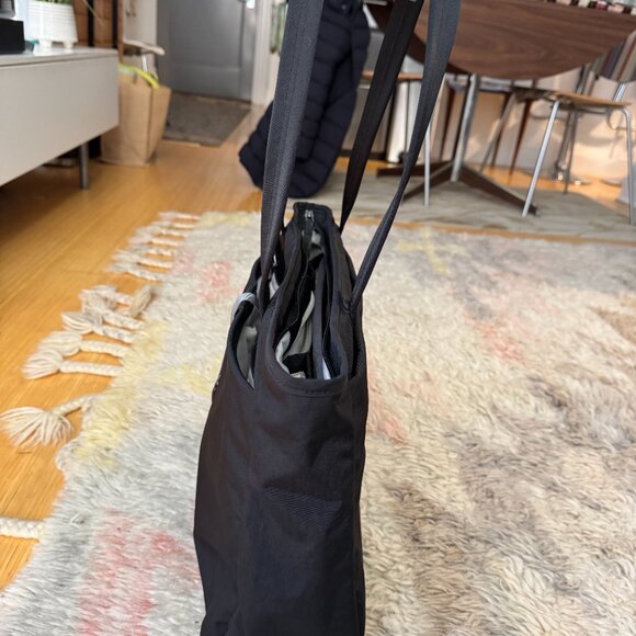 Bellroy Tokyo Wonder Tote 15L Raven Black - Picture 10 of 14